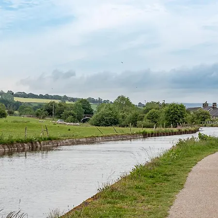 Dales Edge - * スキプトン